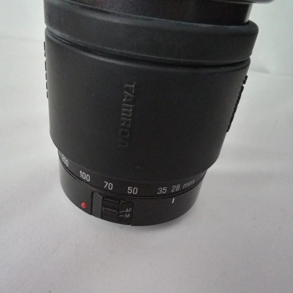 Tamron AF Aspherical 28-200mm f3.8-5.6 Lens for Canon EF with Tiffen 72mm Filter